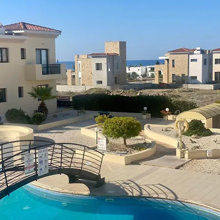 Faros Sea View * Πάφος